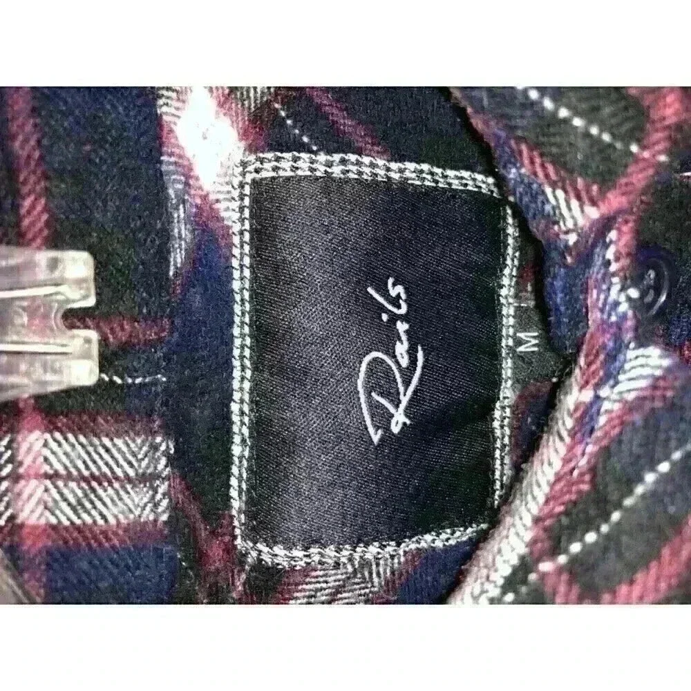 Rails Navy Blue and Red Girls Size M Checkered Plaid Long Sleeve Button-Up Shirt - Picture 7 of 7